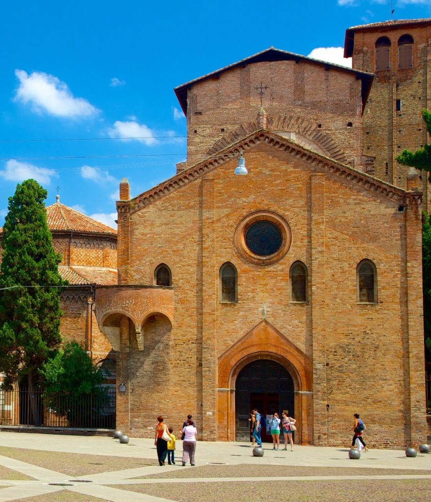 Top 10 Obiective Turistice în Bologna – Basilica di Santo Stefano