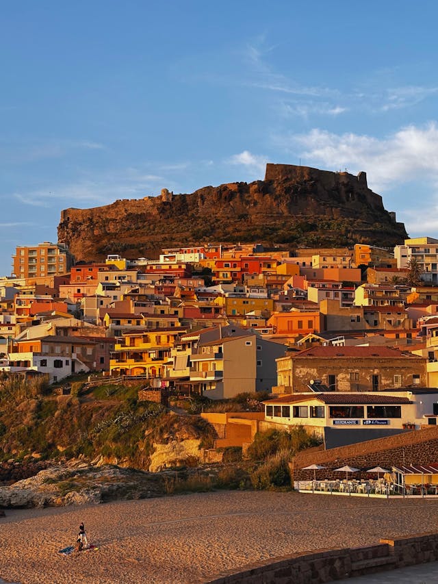 Top Obiective Turistice Sardinia – Castelsardo și împrejurimi