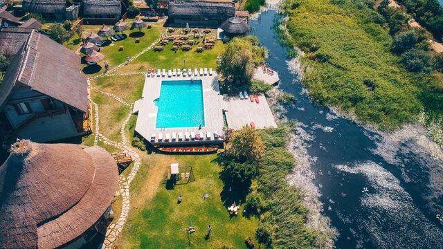 green village resort - cazări Delta Dunării cu piscină