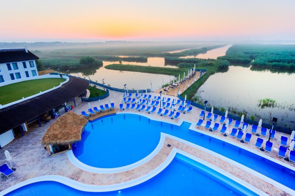 cazare Delta Dunării cu piscină - Peninsula Resort