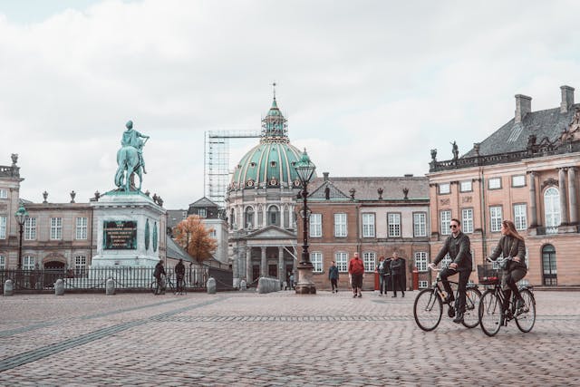 Top 10 obiective turistice în Copenhaga – Amalienborg