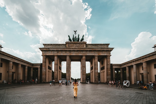 Top 10 obiective turistice Berlin - Pariser Platz și Brandenburg Gate