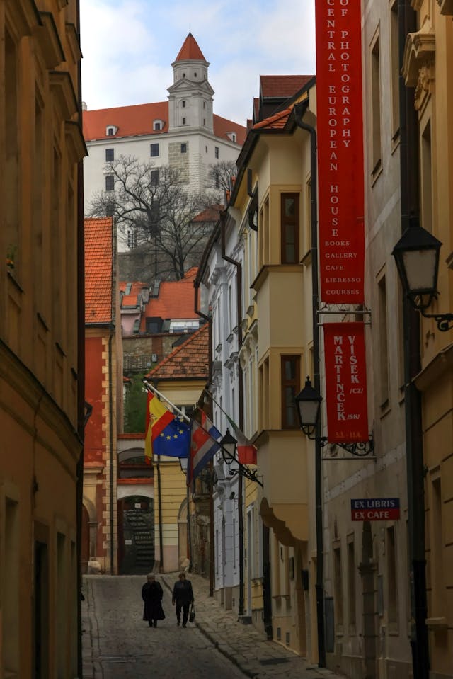 obiective turistice bratislava by 2turisisijumatate.ro