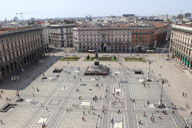 Obiective turistice Napoli - Piazza del Plebiscito