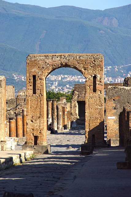 Obiective turistice Napoli și împrejurimi - Pompei și Muntele Vezuviu